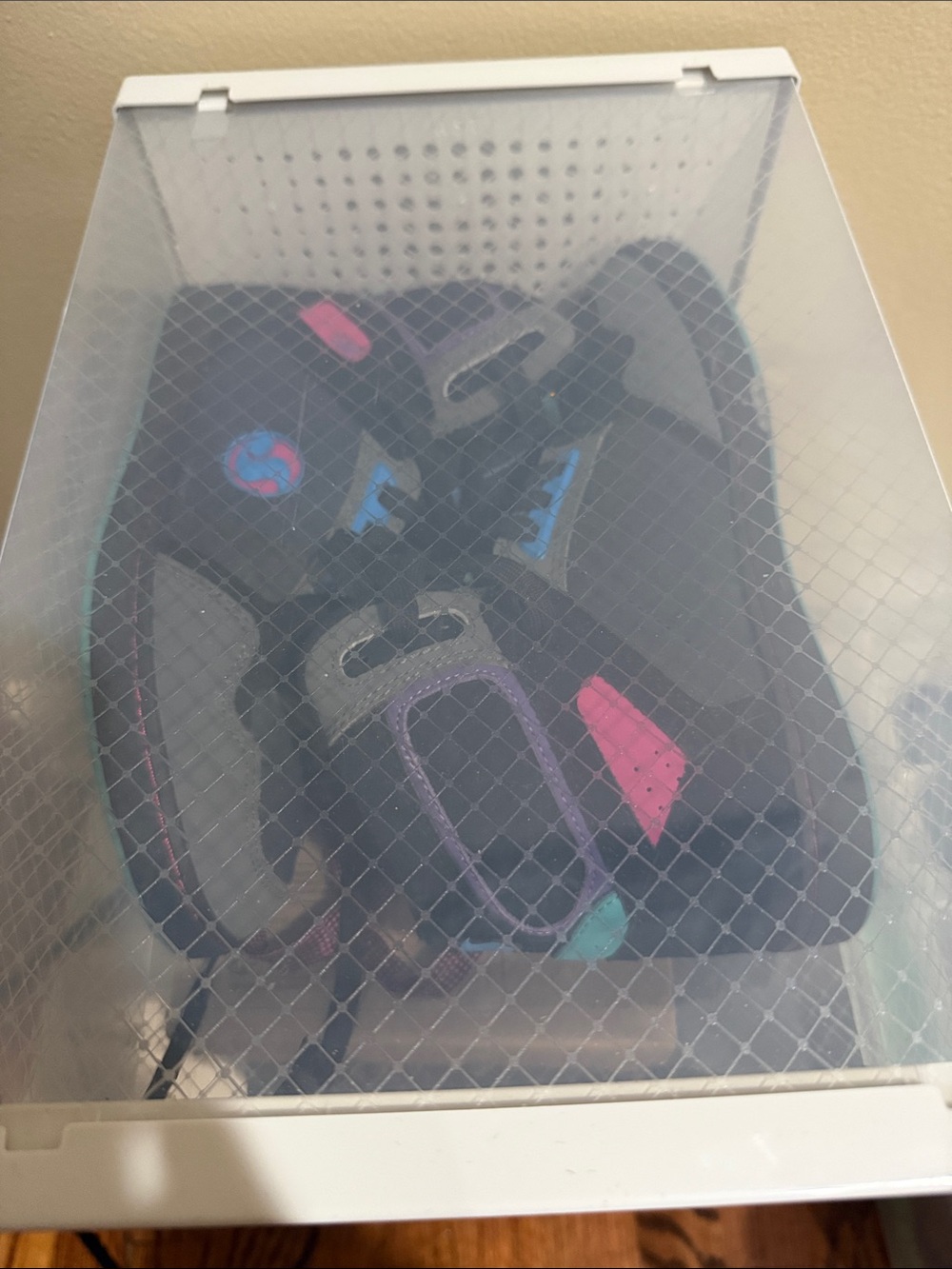 DVS SKATE SHOES SIZE 6.5 women’s